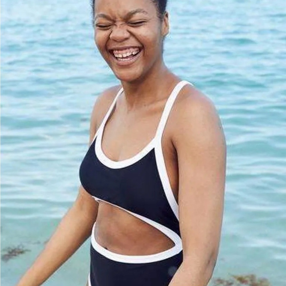 Aerie Pop Cut Out One Piece Black and White Swimsuit Size Medium Long - Picture 3 of 5